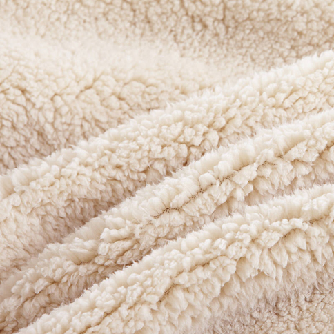 不倒绒和羊羔绒哪个保暖?不倒绒和羊羔绒哪个好？